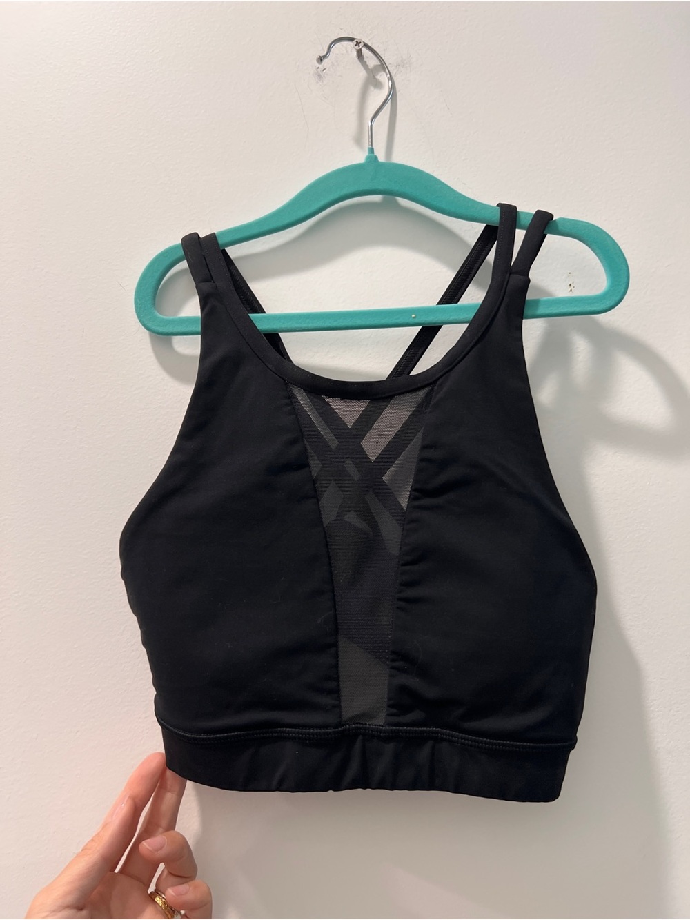 Lululemon 4 black High-Neck energy bra with mesh center design